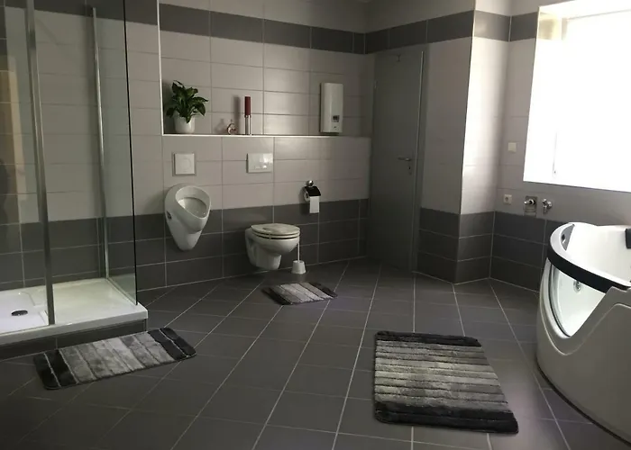 „blaues Schild“ דירה *