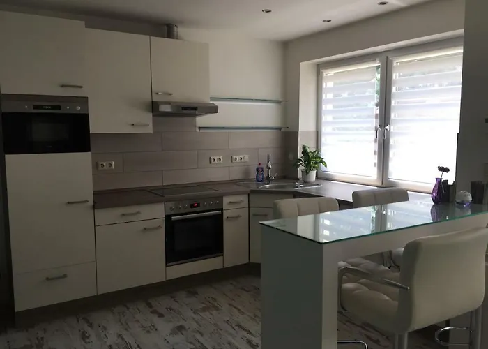 „blaues Schild“ *